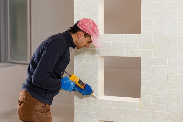 Steps To Clean Mold Around Caulking & Prevent Mold Build Up – Cleaning ...
